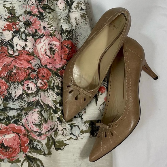 Joan & David Taupe Leather Pumps - Picture 7 of 10